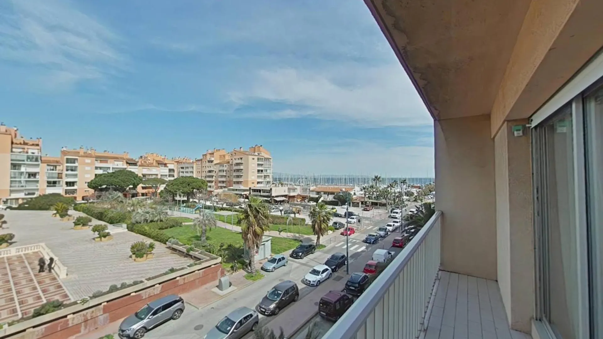 T3 Climatise Dernier Etage Port Hyeres - Fr-1-826-12 Apartment