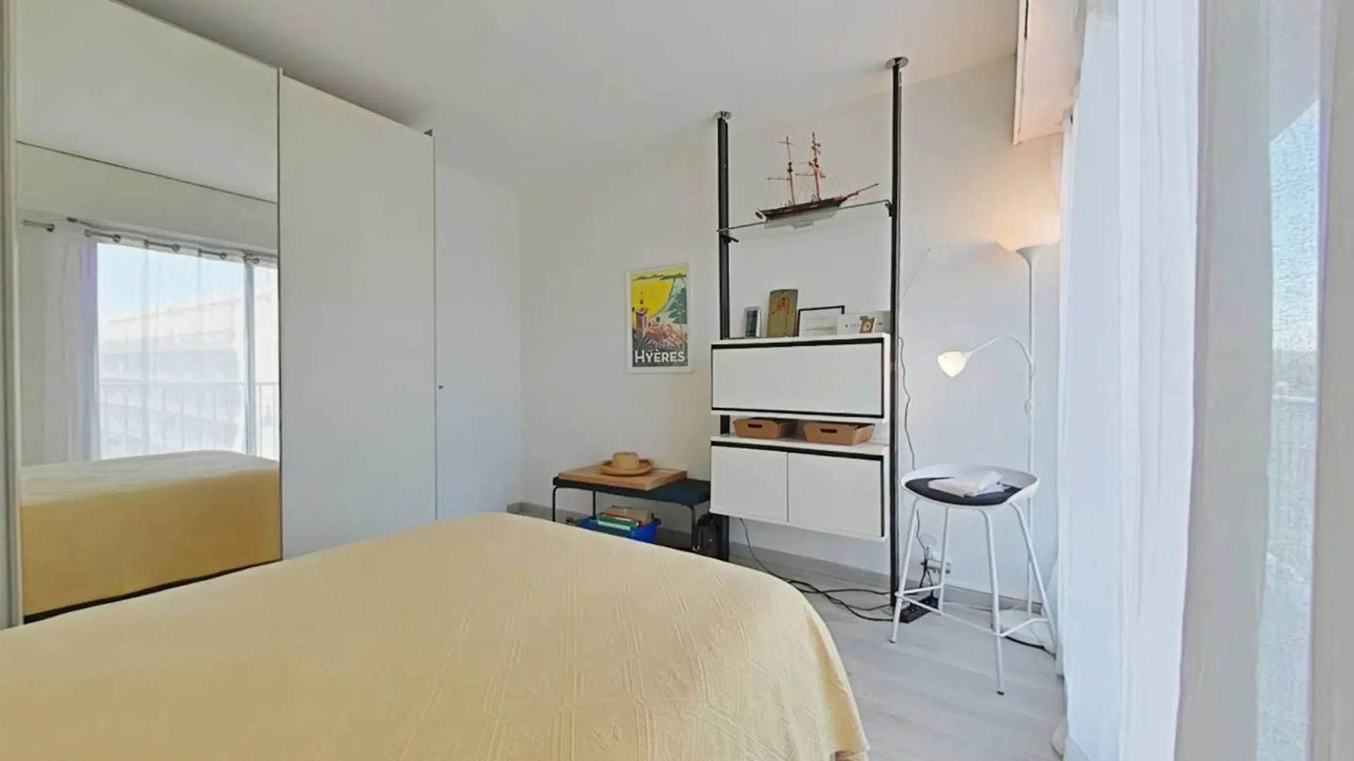 T3 Climatise Dernier Etage Port Hyeres - Fr-1-826-12 Apartment 0*,